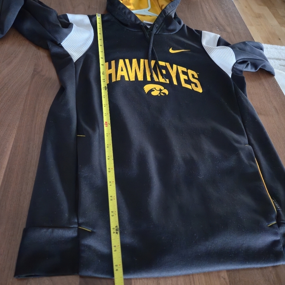 Iowa Hawkeye Game Day On Field Sideline Performance Sweatshirt S Like New Hoodie - Picture 9 of 10